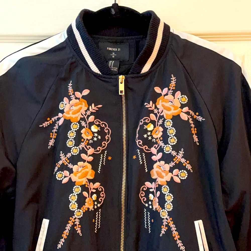 🎁🛍FOREVER 21 JACKET 🧥